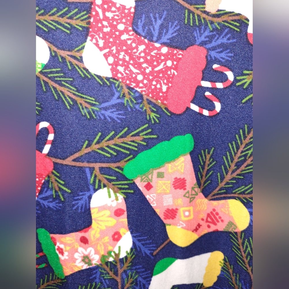 LuLaRoe Christmas Stockings Classic-T Size XXS NWT - Picture 5 of 7